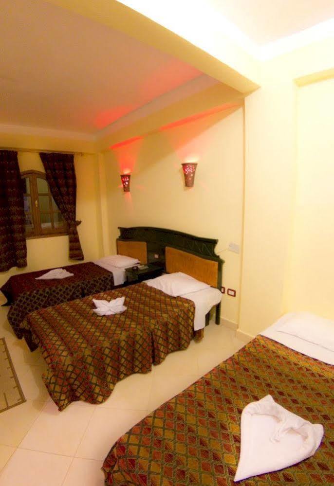 Sea Horse Hotel Dahab Bagian luar foto